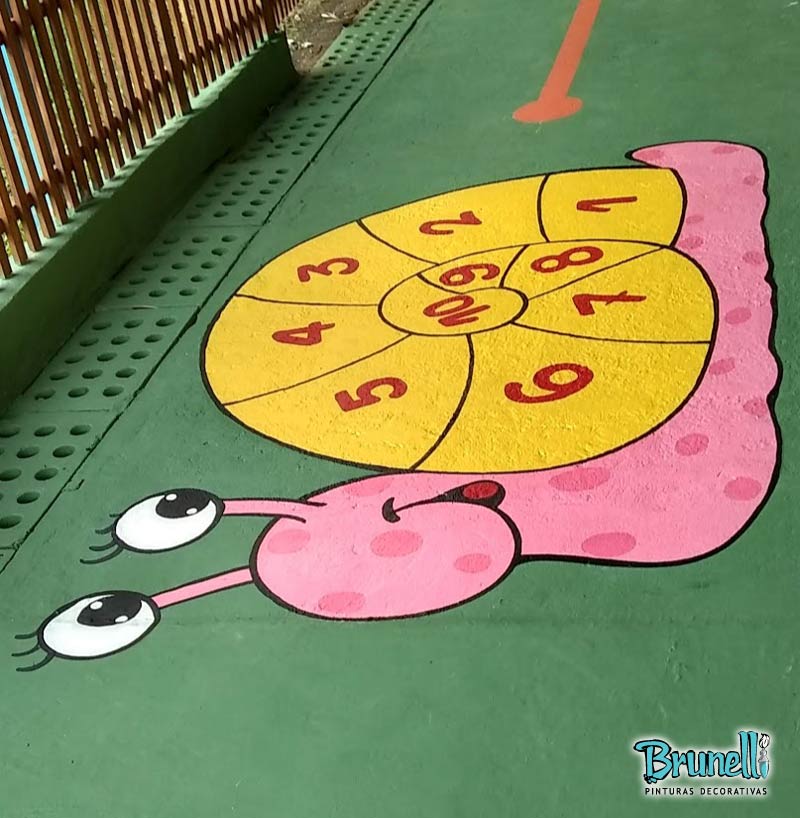 Pintura de amarelinha no cho