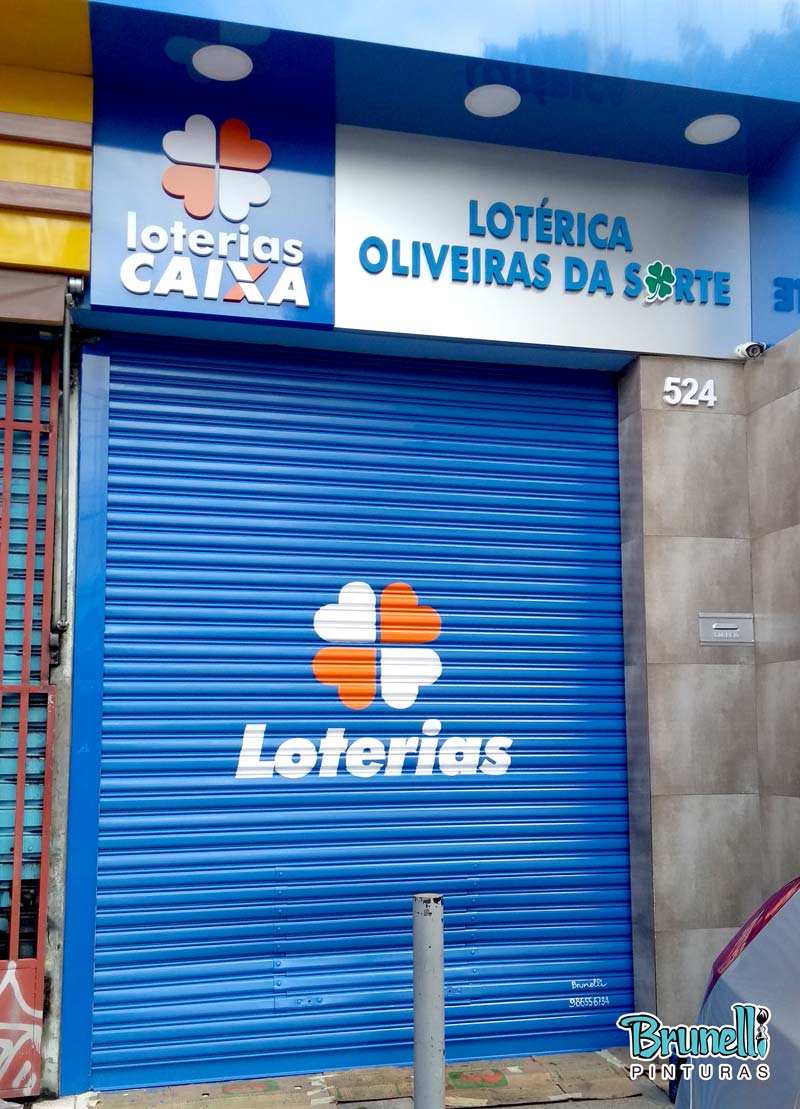 Pintura de logotipo em portas de ao lotrica