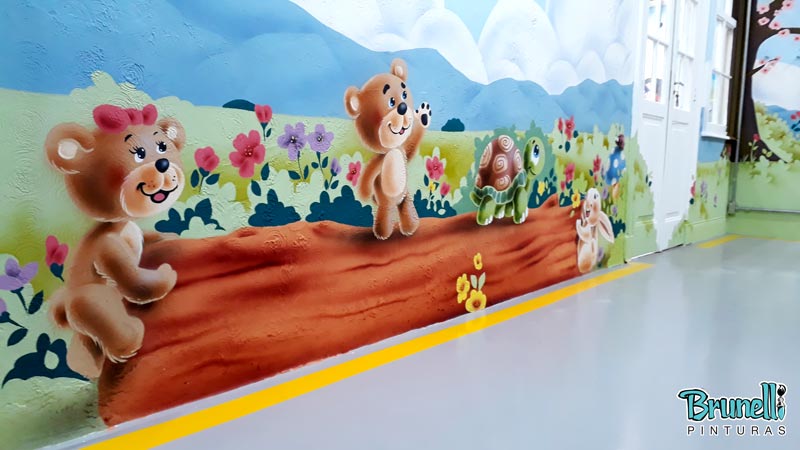 Pintura em escola infantil