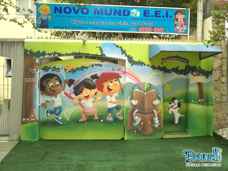 Pintura em muro de escola infantil