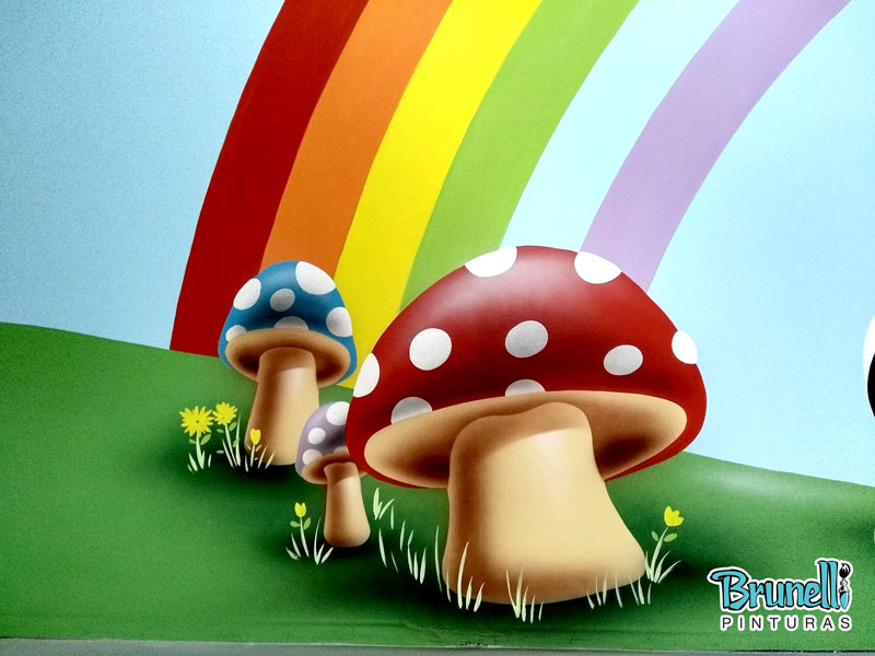 Pinturas de desenhos infantis em salas de aula
